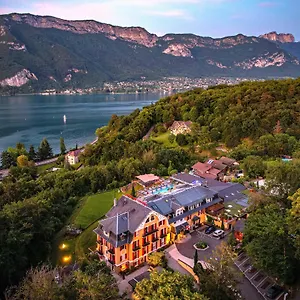 les-tresoms.hotels-rhonealpes.com/