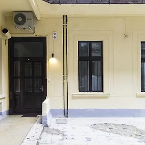  Apartment Authentic Klauzal
