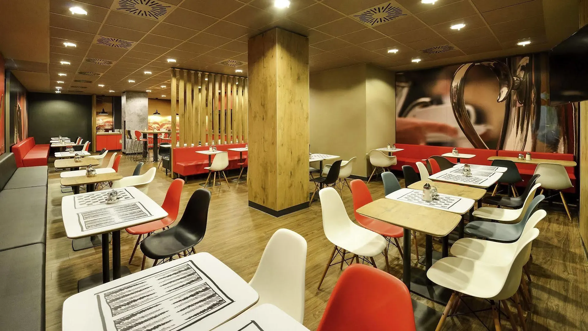 Ibis Budapest City 3*,